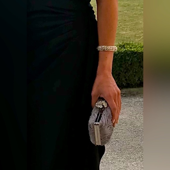 Sondra Roberts Stunning Evening Bag, Rhinestone Closure - Picture 8 of 8